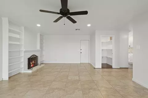 Living - 1525 W Vine St, Lodi, CA 95242 photo 4 of 4