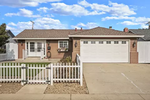 Exterior - 1525 W Vine St, Lodi, CA 95242 photo 2 of 8