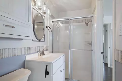 Bath - 1525 W Vine St, Lodi, CA 95242 photo 2 of 2