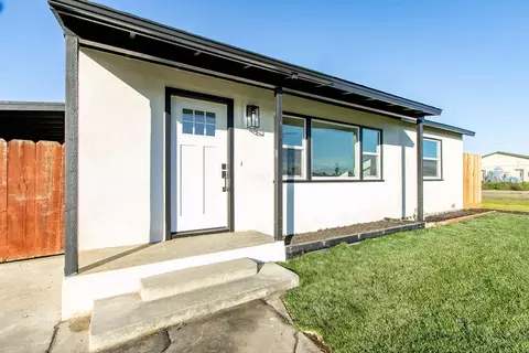 1665 Lois Way, Ceres, CA 95307 photo 4
