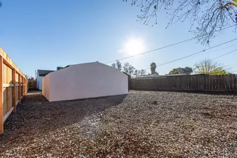 1665 Lois Way, Ceres, CA 95307 photo 43