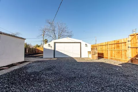 1665 Lois Way, Ceres, CA 95307 photo 37