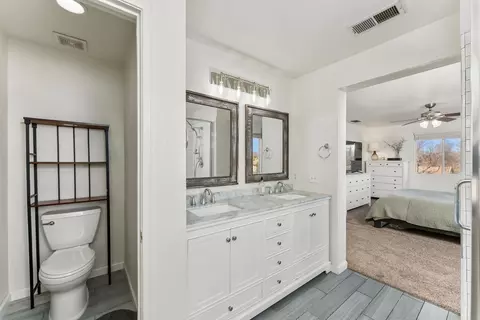Bath - 4396 Pinckney Way, Mather, CA 95655 photo 4 of 5