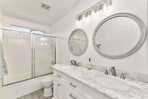 Bath - 4396 Pinckney Way, Mather, CA 95655 photo 5 of 5