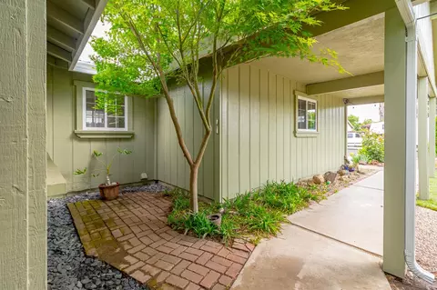 Exterior - 1501 Bella Terra Dr, Modesto, CA 95355 photo 4 of 6