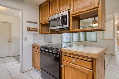 Kitchen - 1501 Bella Terra Dr, Modesto, CA 95355 photo 3 of 3