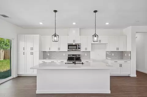 1633 Hansen Ranch Rd, Olivehurst, CA 95961