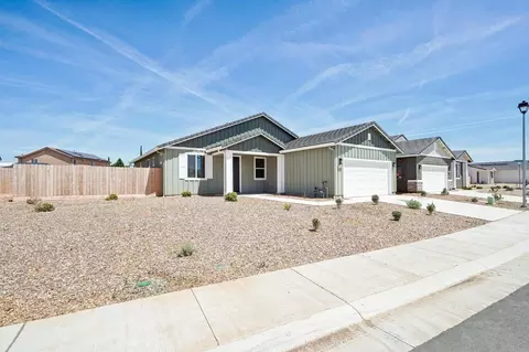 Exterior - 1633 Hansen Ranch Rd, Olivehurst, CA 95961 photo 2 of 6