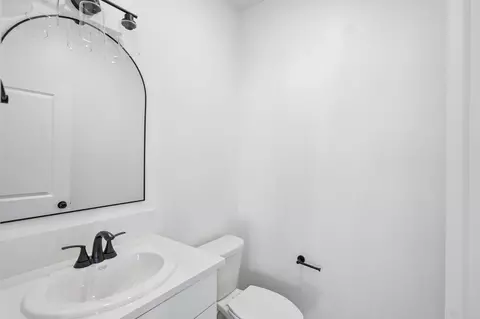 Bath - 1633 Hansen Ranch Rd, Olivehurst, CA 95961 photo 1 of 4