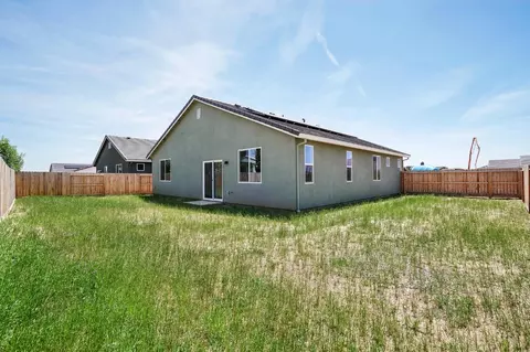 Exterior - 1633 Hansen Ranch Rd, Olivehurst, CA 95961 photo 4 of 6