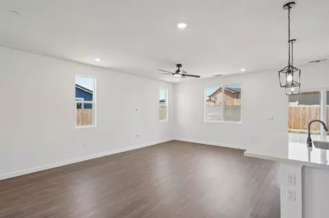 Living - 1633 Hansen Ranch Rd, Olivehurst, CA 95961 photo 5 of 6