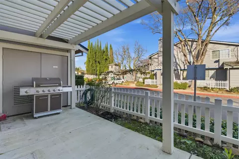 2198 Walsingham Ct, Tracy, CA 95376 photo 34