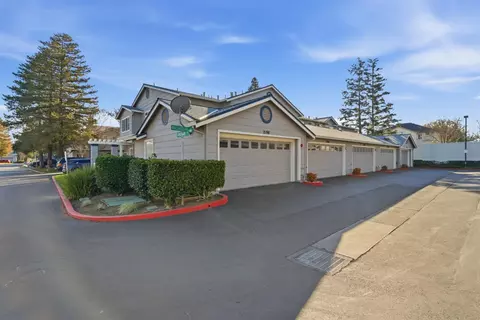 2198 Walsingham Ct, Tracy, CA 95376 photo 4