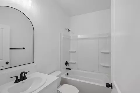 Bath - 1639 Hansen Ranch Rd, Olivehurst, CA 95961 photo 1 of 7