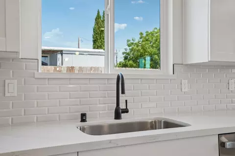 Kitchen - 1639 Hansen Ranch Rd, Olivehurst, CA 95961 photo 6 of 7