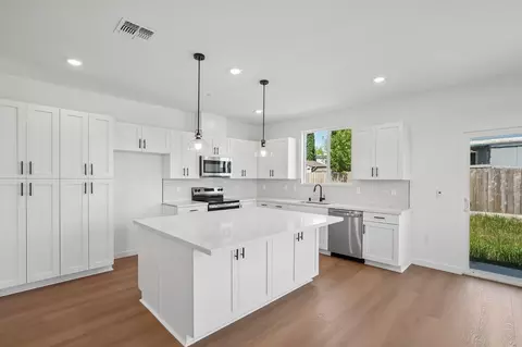 Kitchen - 1639 Hansen Ranch Rd, Olivehurst, CA 95961 photo 2 of 7