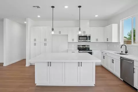 1639 Hansen Ranch Rd, Olivehurst, CA 95961