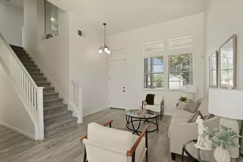 988 Padbury Ct, Galt, CA 95632