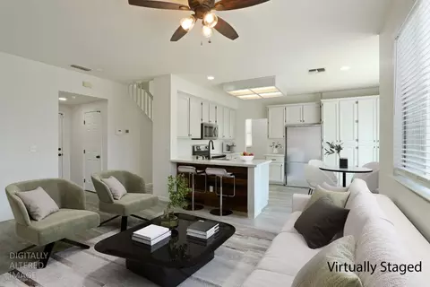 988 Padbury Ct, Galt, CA 95632