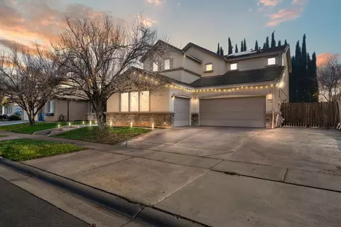 1558 Clear Water Ct, Linda, CA 95901