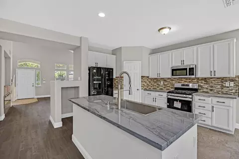 Kitchen - 2963 Rugby Ct, Tracy, CA 95377 photo 3 of 5