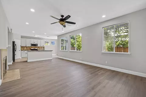Living - 2963 Rugby Ct, Tracy, CA 95377 photo 6 of 7