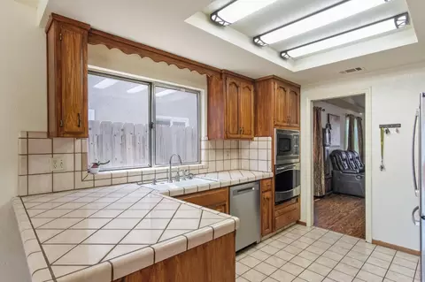 1552 Liverpool Ct, Manteca, CA 95336 photo 18