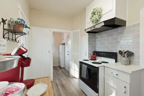 Kitchen - 416 Daisy Ave, Lodi, CA 95240 photo 4 of 4