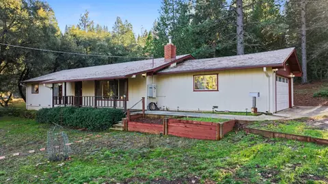 23568 Robin Rd, Pioneer, CA 95666
