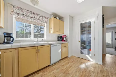 Kitchen - 20230 Canyon View Rd, Jackson, CA 95642 photo 3 of 4
