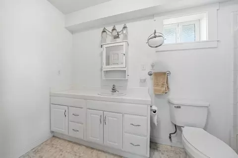Bath - 20230 Canyon View Rd, Jackson, CA 95642 photo 3 of 3