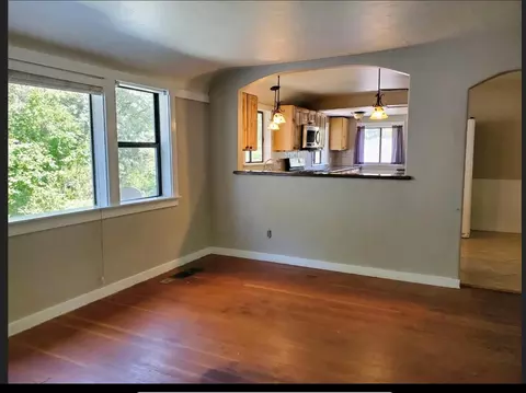 Living - 949 Bliss Ct, Placerville, CA 95667 photo 5 of 6
