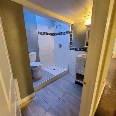 Bath - 949 Bliss Ct, Placerville, CA 95667 photo 5 of 6