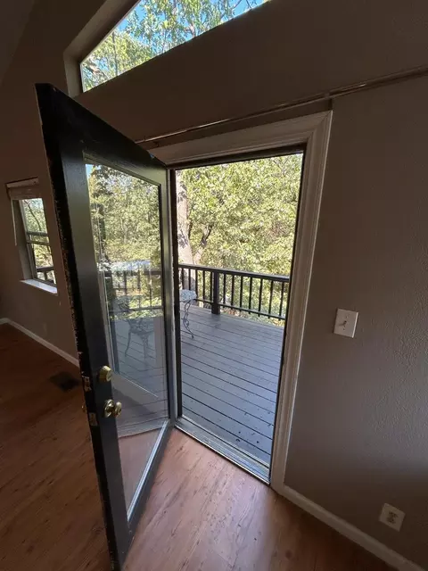 Entry Way - 949 Bliss Ct, Placerville, CA 95667 photo 3 of 4
