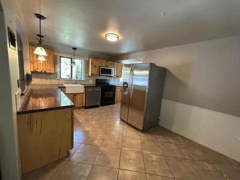 Kitchen - 949 Bliss Ct, Placerville, CA 95667 photo 5 of 7