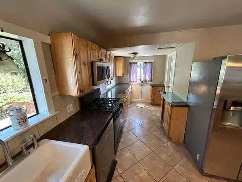 Kitchen - 949 Bliss Ct, Placerville, CA 95667 photo 7 of 7