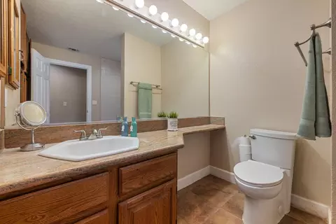 Bath - 4221 Waymar Ct, Carmichael, CA 95608 photo 2 of 4