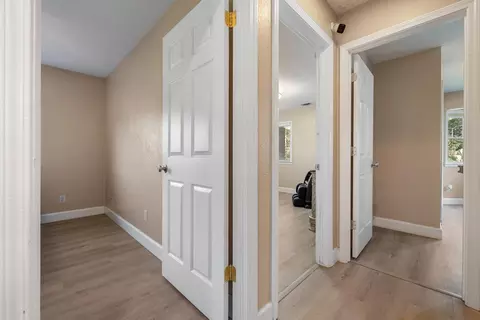 Entry Way - 4221 Waymar Ct, Carmichael, CA 95608 photo 11 of 14