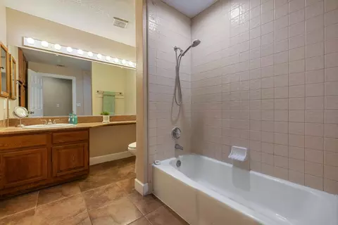 Bath - 4221 Waymar Ct, Carmichael, CA 95608 photo 1 of 4