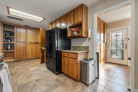 Entry Way - 4221 Waymar Ct, Carmichael, CA 95608 photo 6 of 14