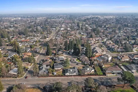 View/Area - 4221 Waymar Ct, Carmichael, CA 95608 photo 4 of 6