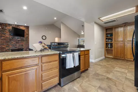 Entry Way - 4221 Waymar Ct, Carmichael, CA 95608 photo 7 of 14