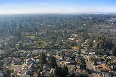 View/Area - 4221 Waymar Ct, Carmichael, CA 95608 photo 5 of 6