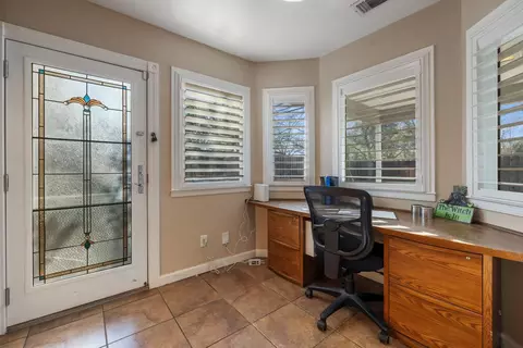 Entry Way - 4221 Waymar Ct, Carmichael, CA 95608 photo 14 of 14