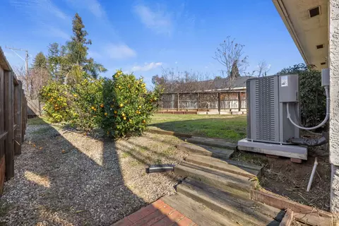 Exterior - 4221 Waymar Ct, Carmichael, CA 95608 photo 5 of 5