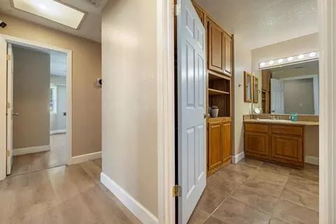Entry Way - 4221 Waymar Ct, Carmichael, CA 95608 photo 12 of 14