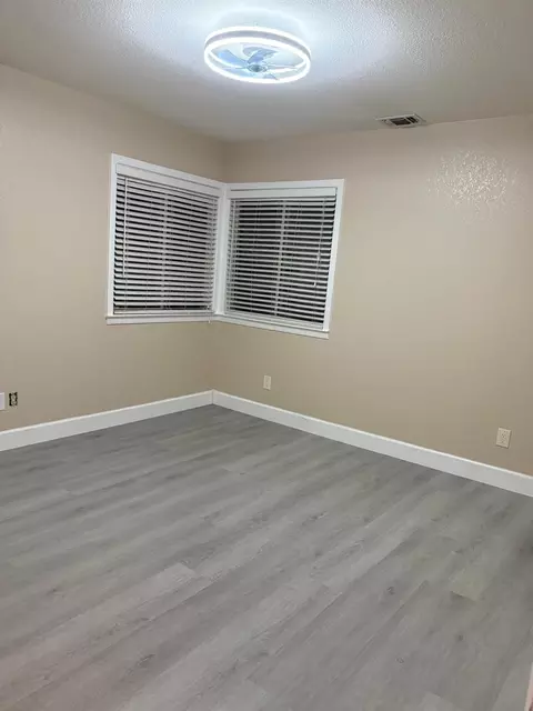 Bedroom - 4221 Waymar Ct, Carmichael, CA 95608 photo 5 of 7