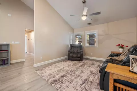 Entry Way - 4221 Waymar Ct, Carmichael, CA 95608 photo 4 of 14