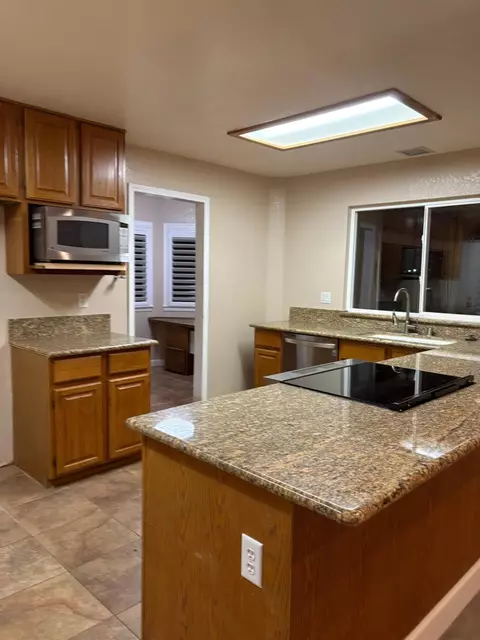 Kitchen - 4221 Waymar Ct, Carmichael, CA 95608 photo 4 of 4