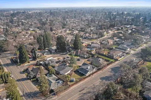 View/Area - 4221 Waymar Ct, Carmichael, CA 95608 photo 3 of 6